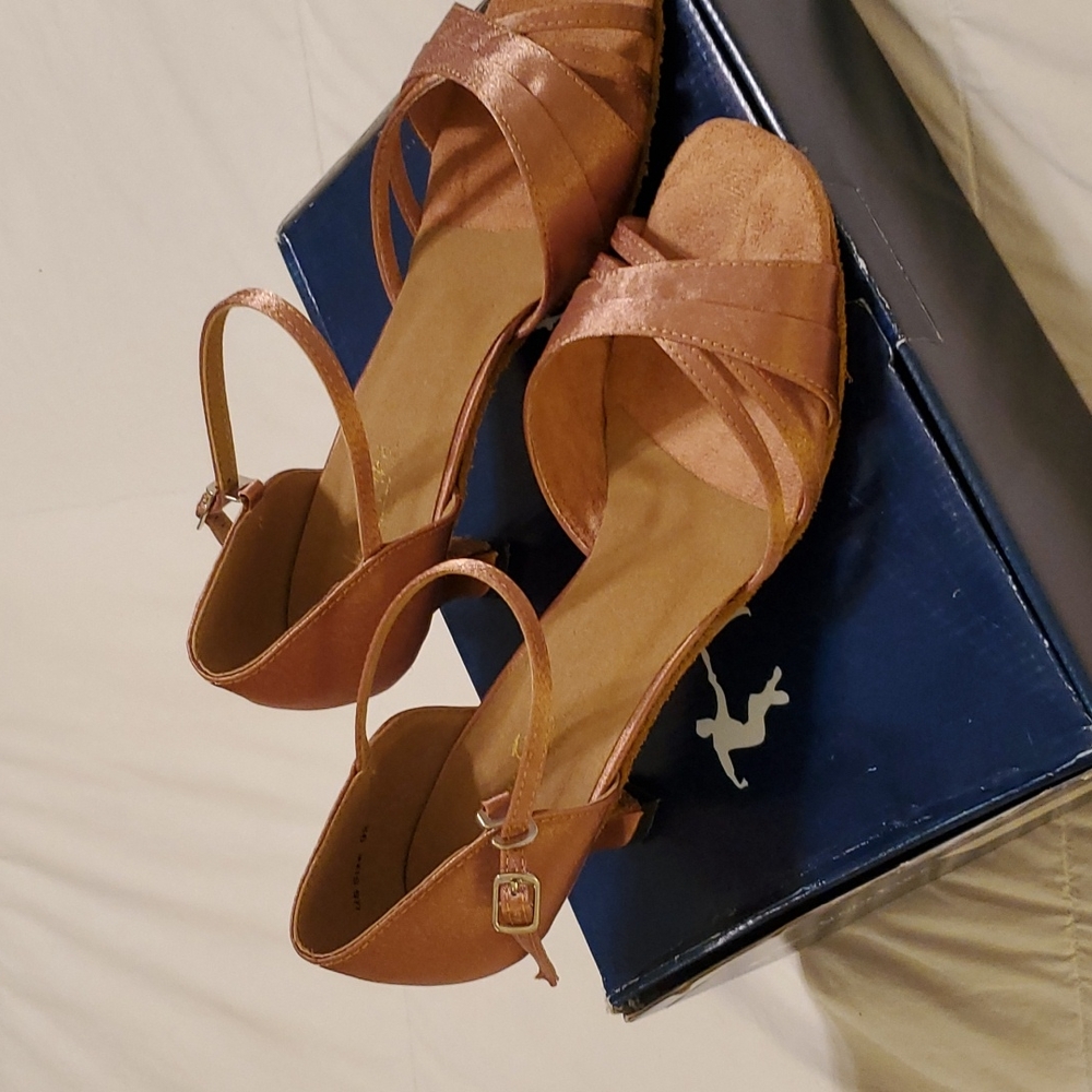Very Fine Ballroom Dance Shoes 9.5  brown satin practice heels BRAND NEW 2.5 in